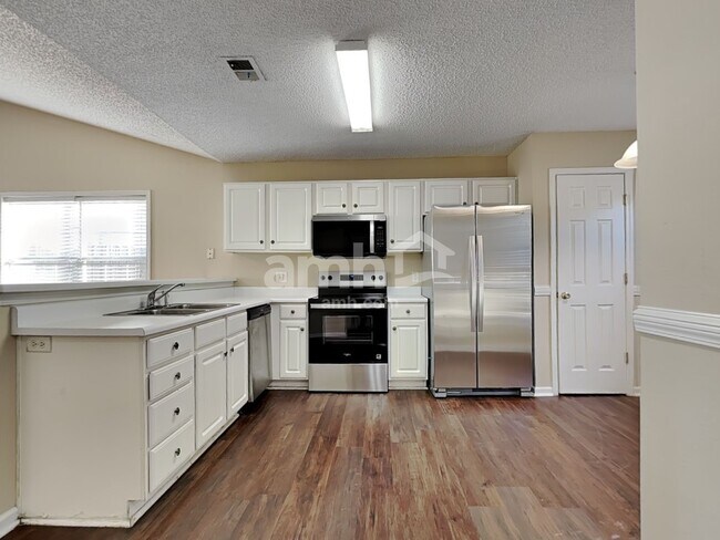 Photo - 5 Stemson Way