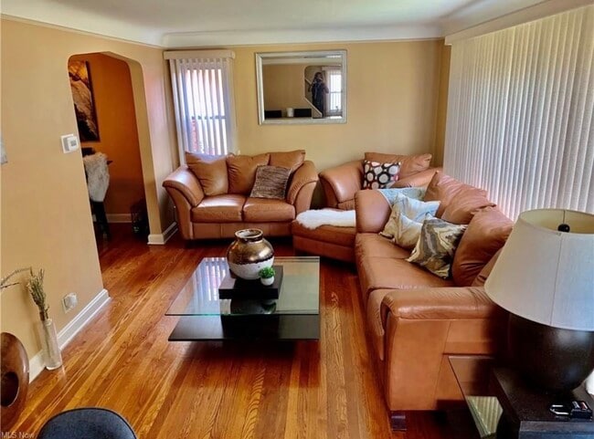 Photo - 21218 Hillgrove Ave