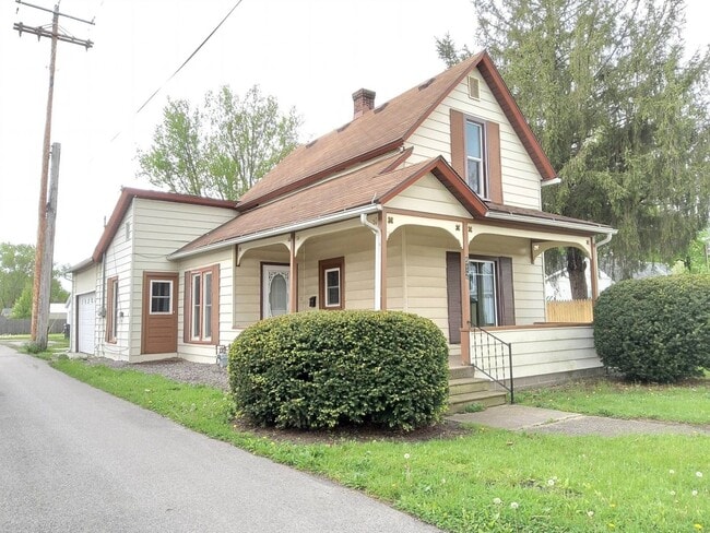 Photo - 512 E Douglas St