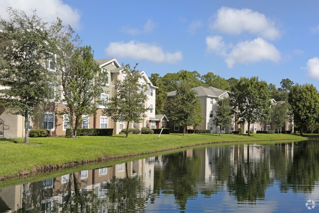 Thomas Chase Apartments - Thomas Chase Apartments