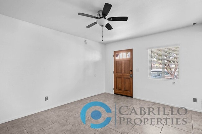 2110 Bacon St Unit 6