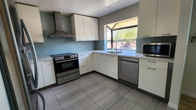 Bay window in the kitchen with a view towards the Spectrum - 22326 Caminito Arroyo Seco