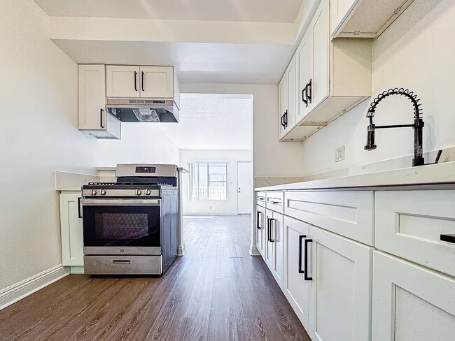 Photo - 12521 Lakewood Blvd