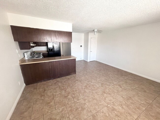 Photo - 2/BD 1/BA Upstairs Condo w/ In Unit Laundry Unit 4