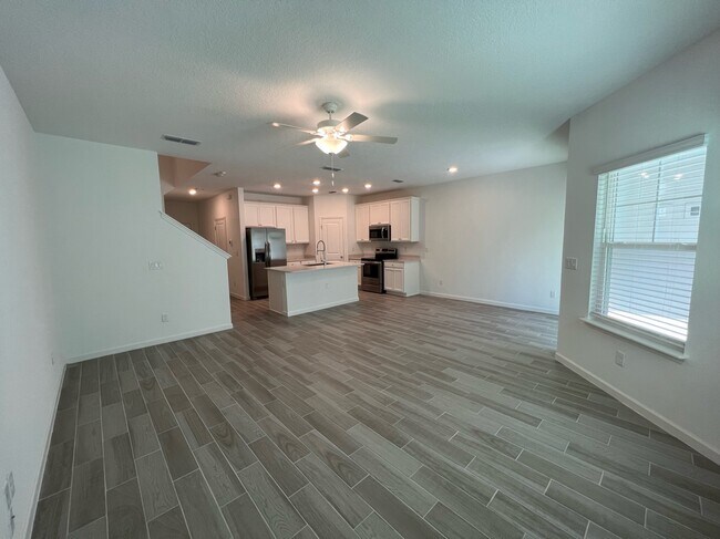 Photo - 448 Boracay Cir