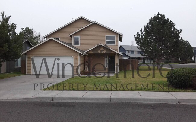 Photo - 1243 SE Newgate Dr