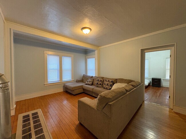 Photo - School Street Unit 2