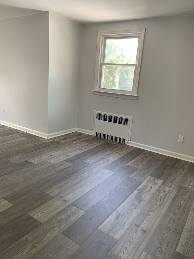 sala de estar - 61 Engelke Ave Unidad Upper