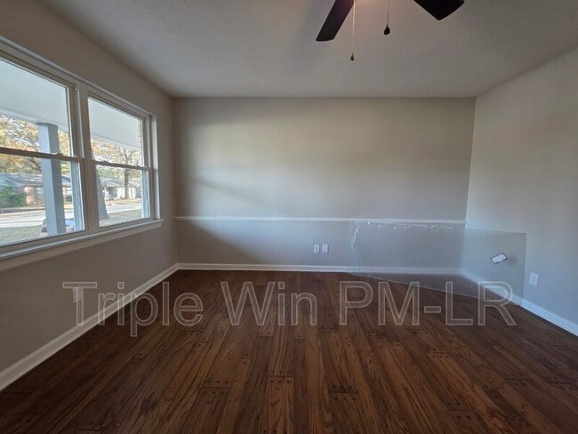 Photo - 109 S Longfield Ave