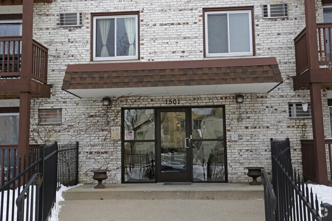 Entrada a Elliot Park - 1501