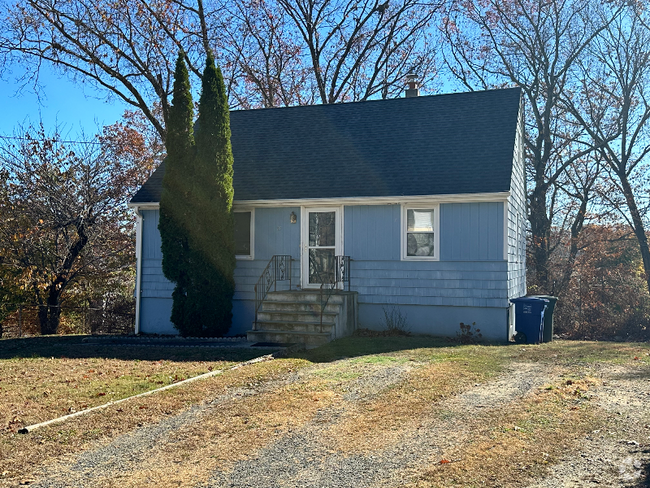 Building Photo - 135 Rainbow Rd Rental