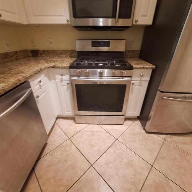 Photo - 2713 Via Murano Unit 235