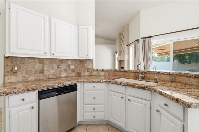 Photo - 2207 E Tahitian Way