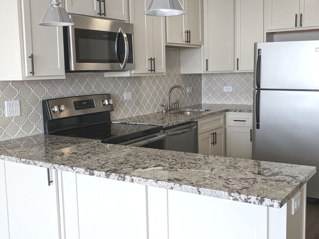 Photo - 5445 N Sheridan Rd Unidad 1805