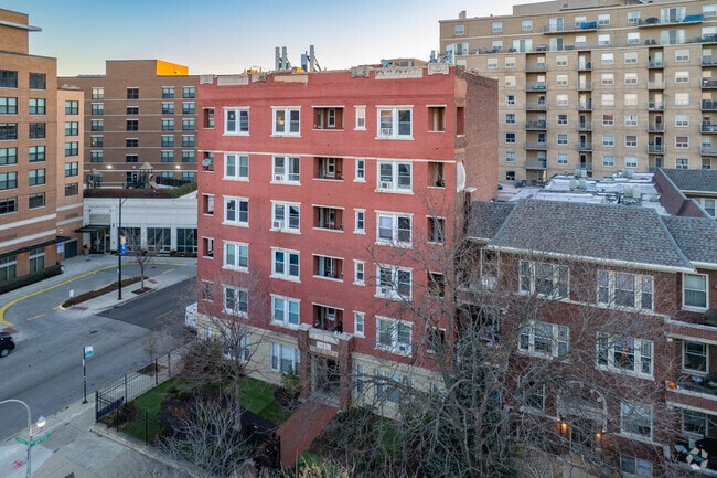 Photo - 4363 N Kenmore Ave