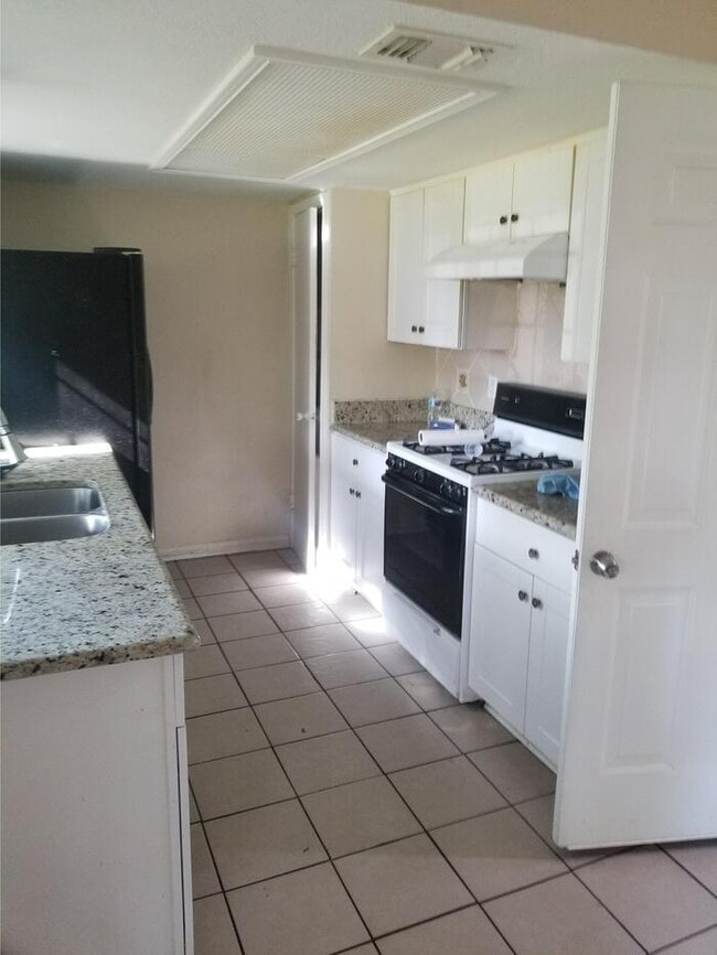 Photo - 2801 Mill Pond Rd