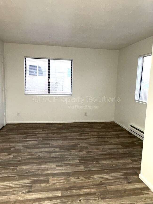 Photo - 3505 Tyson Pl NE Unidad B