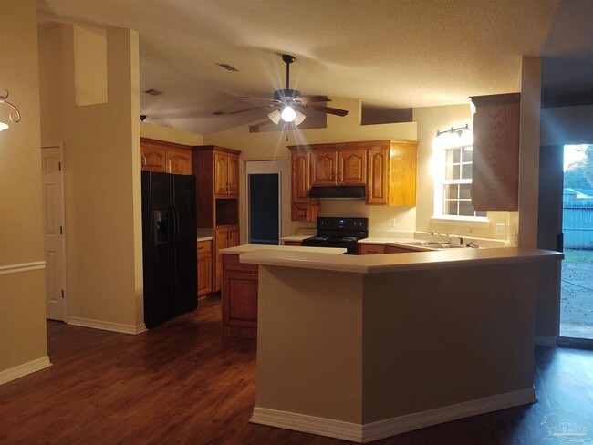 Photo - 5268 Deerfoot Ln
