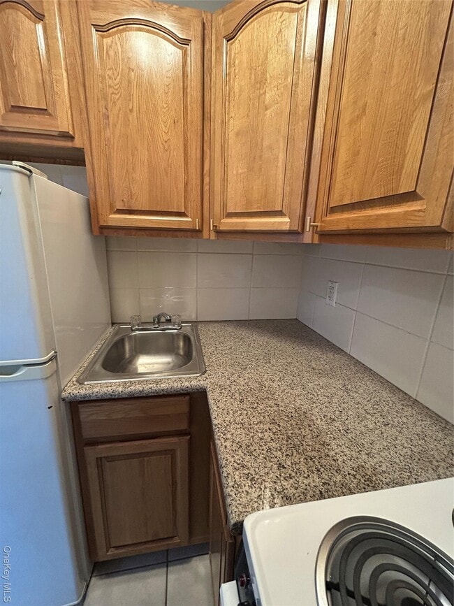 Photo - 175 Beach 109th St