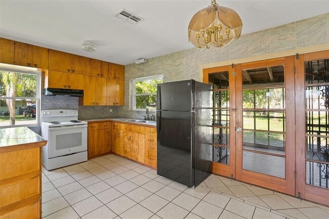 Photo - 7195 65th St N