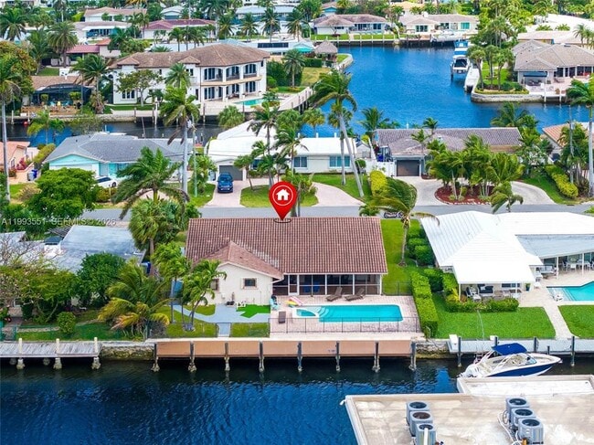 Photo - 2752 NE 3rd St