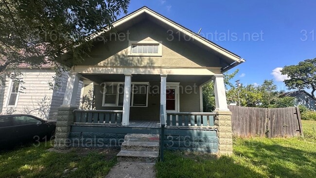 Building Photo - $995 - 3 bed 1 bath - Single Family Home