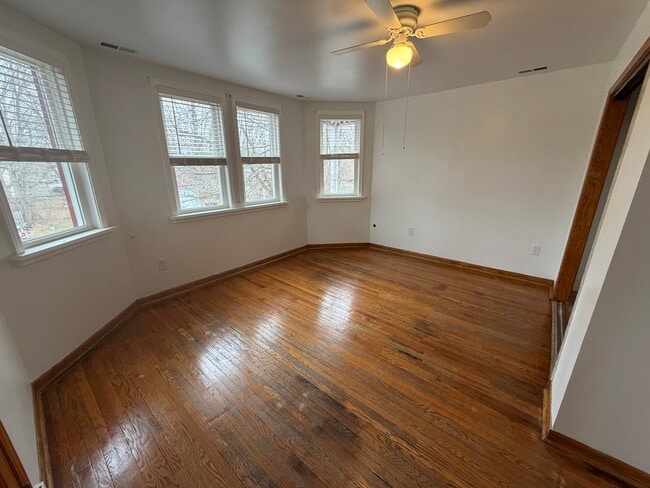 Photo - 121 Kellogg St Unit 2