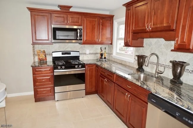 Photo - 421 New York Ave