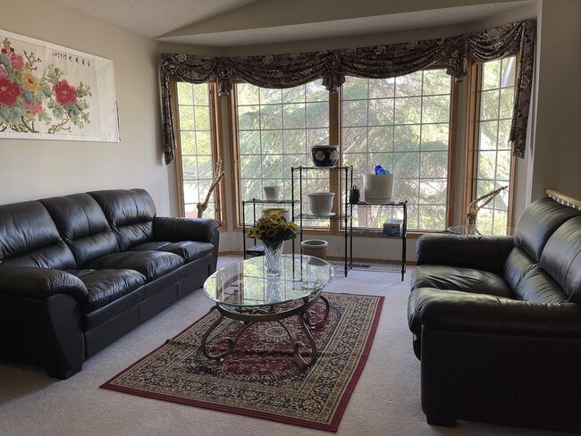 Photo - 388 Sunmills Dr SE