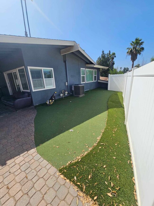 Photo - 2975 Robin Rd
