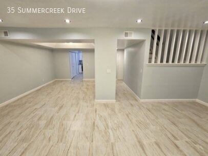Photo - 35 Summercreek Dr