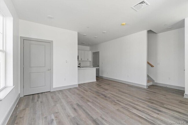 Photo - 75 Forester Ave