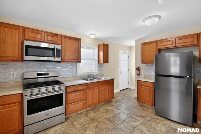 Photo - 1966 South St