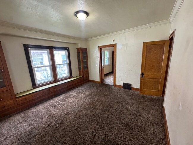 Photo - Charming 4-Bedroom Property in Prime Location