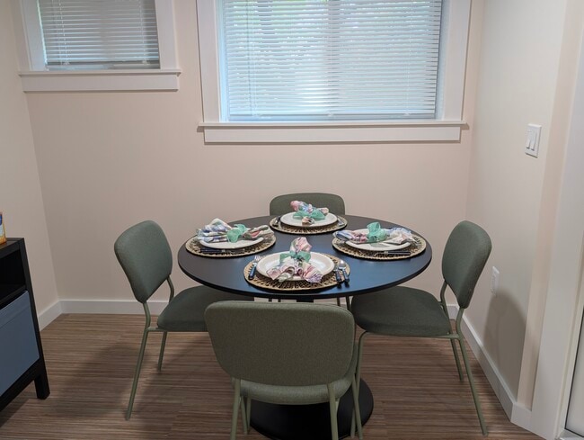 Dining area - 14519 Dowling Dr Unit 1