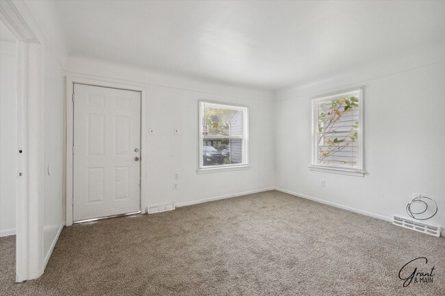 Photo - $1,100 Warren bungalow