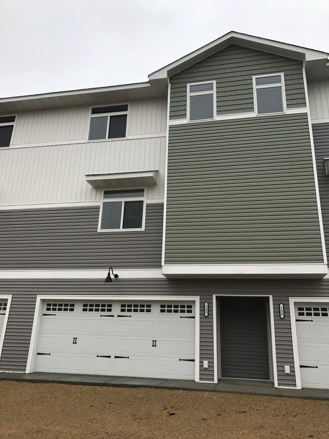 Photo - 137 Linda Path Townhome