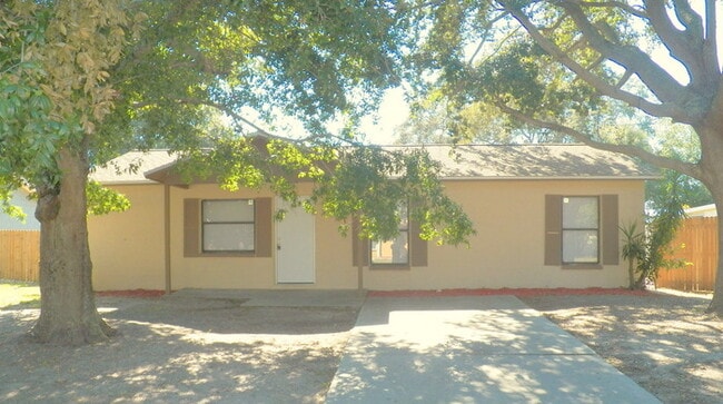 Building Photo - 11666 126th Terrace N
