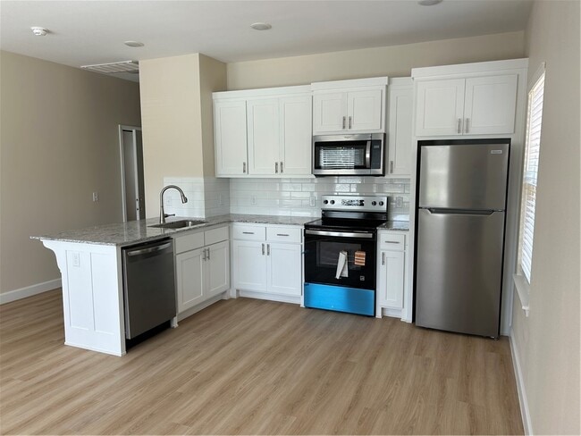 Photo - 708 E Johnson Ave