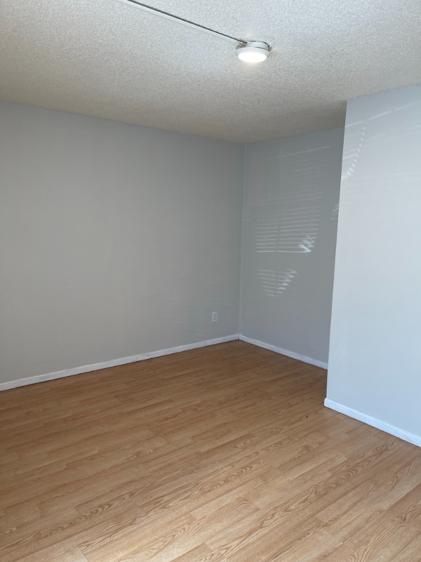 Photo - 515 E Burlington St Unit 11