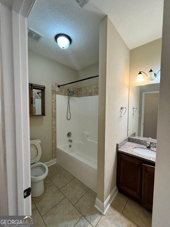 Photo - 416 Hunts Landing Dr