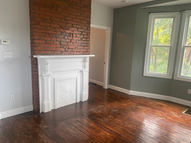 Photo - 736 Clarissa St Unit 1