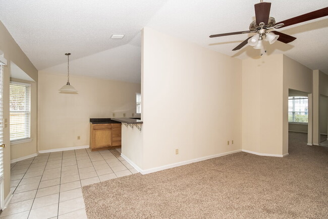 Photo - 407 Rolling Rock Ct