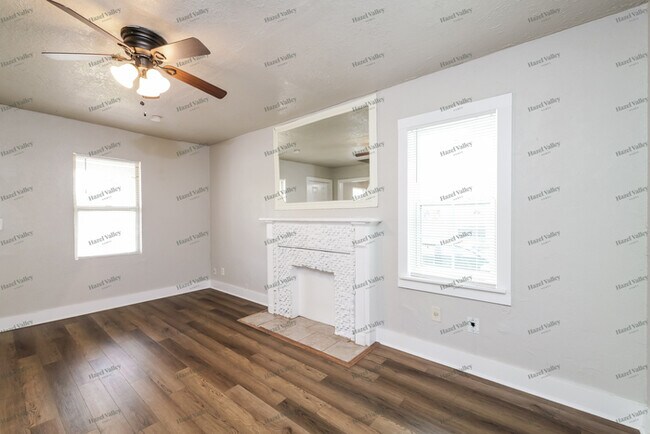 Photo - 2112 NE 18th St