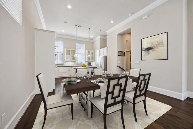 Photo - 2016 Covent Garden Station