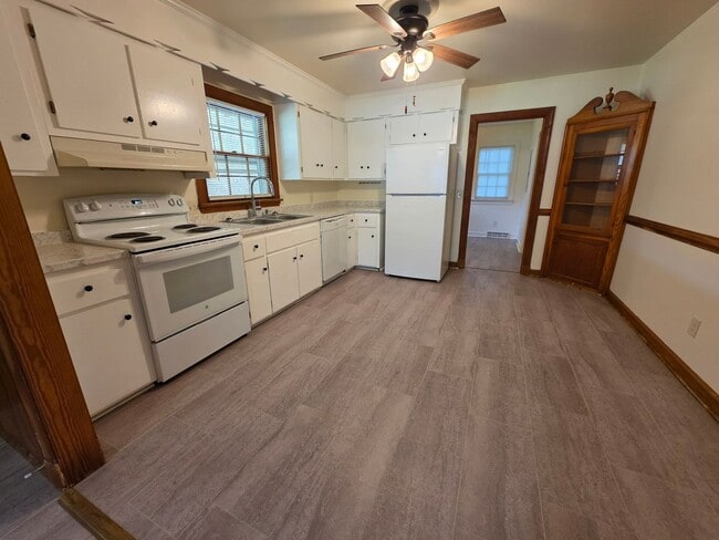 Photo - Take a look ... Waverly, VA - 3 bedroom / 2 bath
