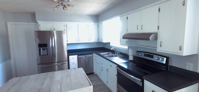 105 Raindrop Ln