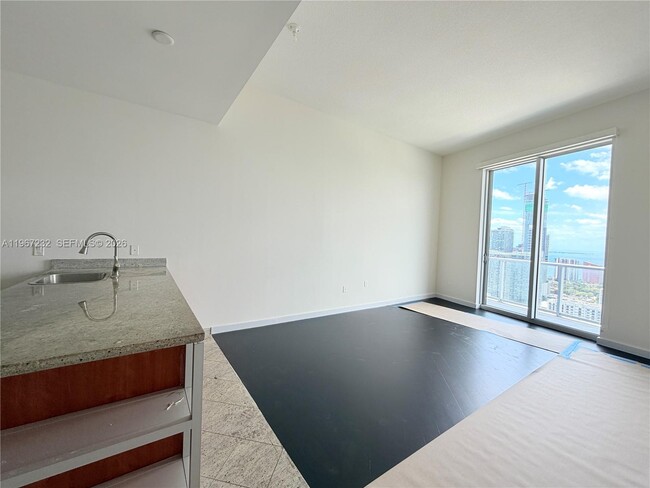 Photo - 185 SW 7th St Unit 4410