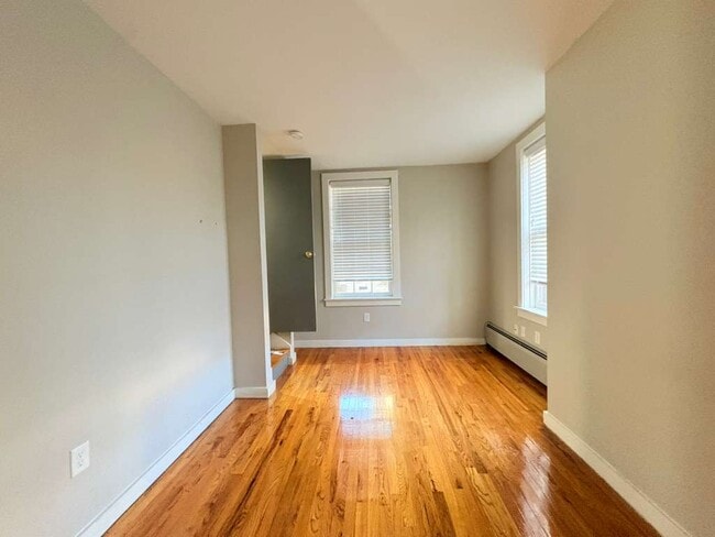 Photo - 604 Chapel St Unit 1