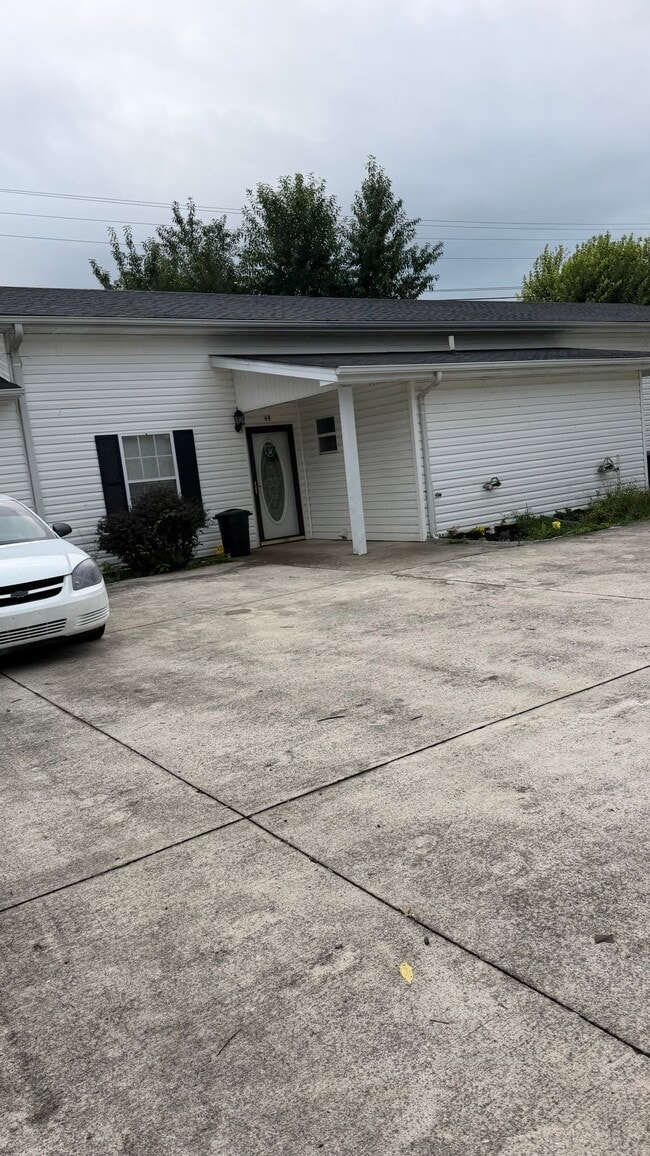 Photo - 44 Grandview Dr Unit 4